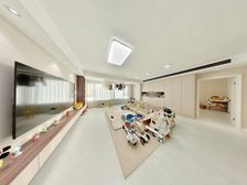 龙湖春江天玺 3室2厅 126.8平