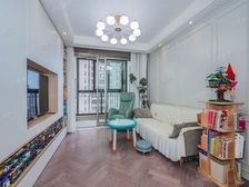 二次装修升级中高区,带产权车位,边套全明户型,空间大,