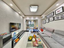 蓝光SOFA社区 2蓝光标准套二对中庭客厅带阳台满五年采光好