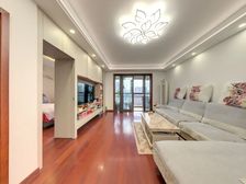 交大总部飞机户型,大三房,带车位带储藏间,精装修