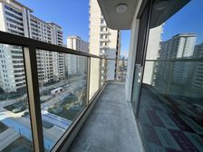 电梯小高层 赠送露台 8楼 彩虹城 毛坯现房 新交房的小区