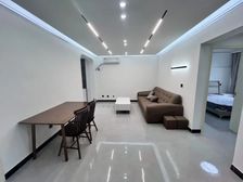 近地铁 绿地东区 电梯中区 满五 南北户型 看房随时!