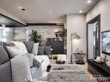 此房满5年的,房子是小高层的,得房率较高,比较安静