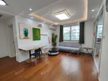 790始发站,近地铁,近商场,户型好,房东诚意出售,有钥匙