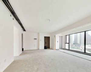 全成都二手房都有—只收2000中介费—滨河壹号院 4室2厅南