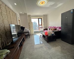 高小北师大 城市印象15层 不临街 自住精装修 拎包入住