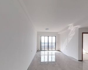 佛山建投誉湖,房子全新未入住,南向精装修,首付2成,可看房