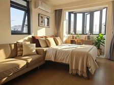 近淞虹路地铁站,窗户多全明2房,采光好车位足,付款快可谈价格