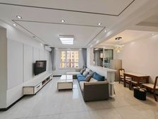 北斗星城六区 中上楼层 全屋定制 业主精装通透三室 随时看房