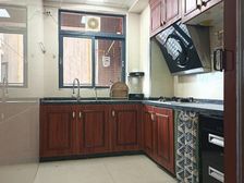 公园一号 小区新 装修好 双卫生间 满五 产权清晰
