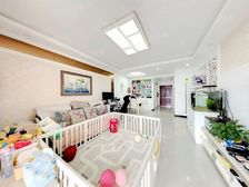 金泰华城 中间楼层采光好 装修好 南北通透 刚需小三居 双卫