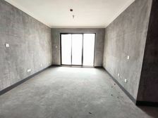 急售公元锦里70万证过二124平带车位有钥匙可随时看房