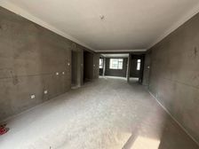 急售 掌舵龙湖 电梯洋房 带储藏室 好楼层 无遮挡