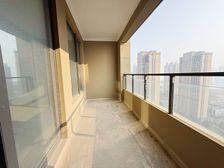 万科粹叠园 4室2厅2卫 毛坯 218万元 192平米