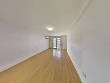 河西一片红波里三楼南向一居装修好 满五 总价109万