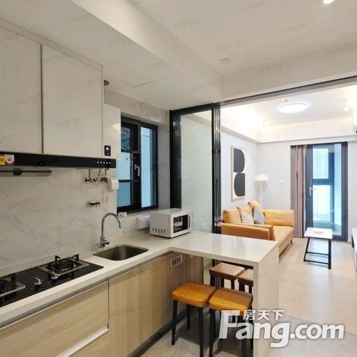 8号线 马房山 街道口 温馨一房带双阳台和独立衣帽间