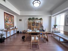 带家具 市中心 地铁口东尚办公室 2000每月