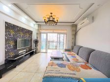 九龙坡区 巴山地铁口 旁边就是商业