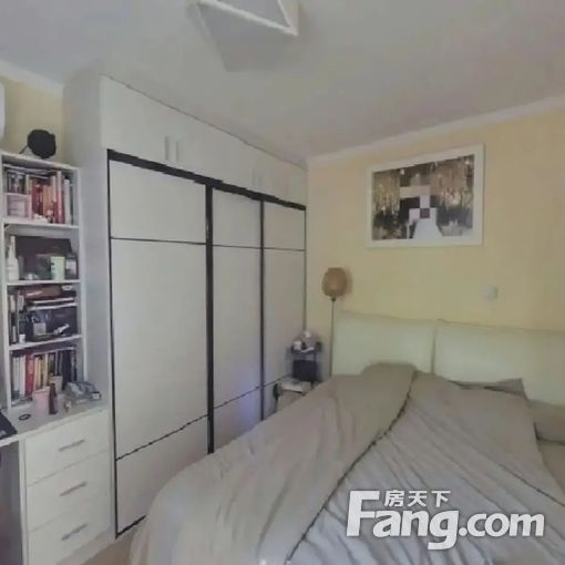 刚刚空出,绿港家园4区精装修2室,全新装修