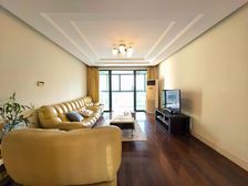 新出电梯两房,中心花园,南北通透,户型正气,看房有钥匙,可谈