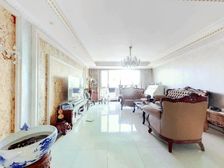 新上房源户型方正 精装修 人车分流 看房方便 八期领峰