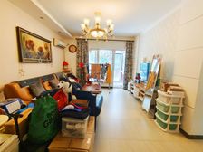 临地铁 0.5% 停车方便 医疗配套成熟 购物方便 电梯房