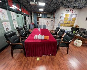 急卖 5500单价丨东盟商务区丨182平 写字楼丨地铁口位置