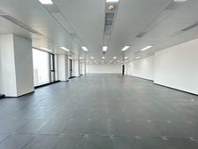 经开地标 精装开间 可分割 配套商业 地铁口 空调自控 开票