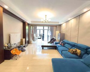 商城凤凰印象 满二 近医院 房龄新 带电梯 商品住宅