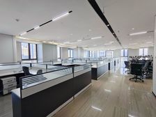 正对电梯,免,家具全配,百人工区,空调自控,地铁口园区