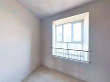 未来城(A区) 3室2厅2卫 毛坯 109万元