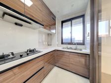 (新出 急售)楼层高,视野好,采光好,精装修精装修,南双南卧