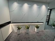 正地铁口新出甲级写字楼!光谷1号未来之光145平家具齐全!