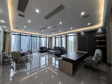 万象城丨400平电梯口丨带厨房空调自控丨双面采光带家具丨