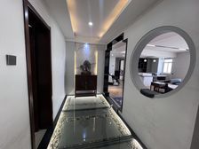 精装带家具会所 168平米美东国际 交通便利 24空调