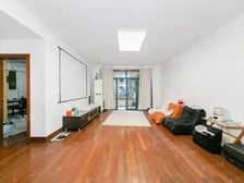 一楼带超大花园,天然氧吧,小区绿化超40% 飞机户型大三房