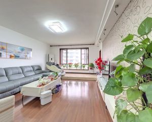 仁和世代春天 3室1厅 156.41平