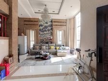 聆湖丽墅 4室2厅 206.63平