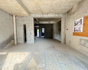 金地城南艺境(别墅) 9室2厅6卫 毛坯 550万元