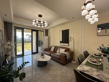 中电央企 大都会叠拼 赠送花园 拎包入住 一线江景