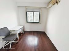亚都国际新笋!南北通高区 房!小区 诚意一套, 后排有钥匙