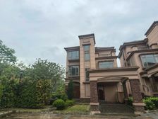 地貌景观超大单边位 俩花园价格可议 有喜欢的可随时联系