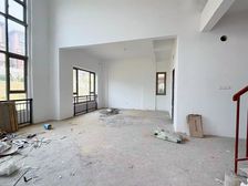 海逸豪庭御峰别墅 南向地势平265平 满五花园220平