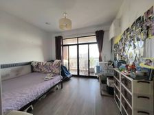 前排电梯房,全南户型,采光很好,环境优美