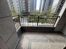 新出,动静分离,布局合理.诚心出售。