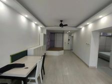 徐汇苑经典两房两厅两卫,楼层好,户型正气,看房方便!