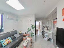 万康小区 2室1厅1卫 精装修 230万元