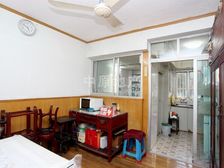 宝鸿小区 1室1厅1卫 简单装修 176万元