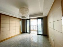 恒大翡翠公园,精装大三房,仅靠九里河,观美景,聚 ,生活旺