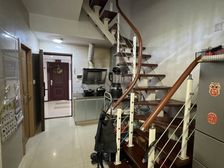 买一层得二层,实际百多平,地铁9号线三甲长征医院附近